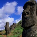 Otra tragedia, arden las estatuas Moias en la Isla de Pascua